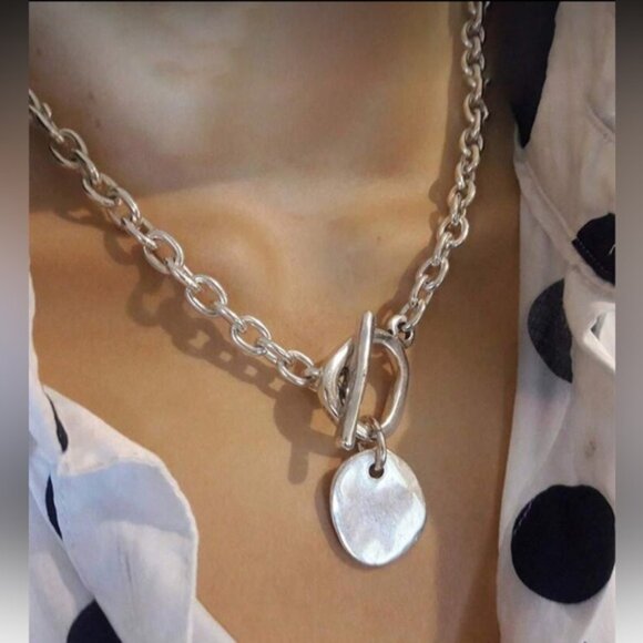 Free People Jewelry - Elegant Silver Pendant Necklace A1510